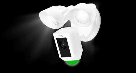 Animation of Floodlight Cam failed light pattern green light flashing quickly for up to three minutes; setup due to camera not connecting to Ring's servers or internet.